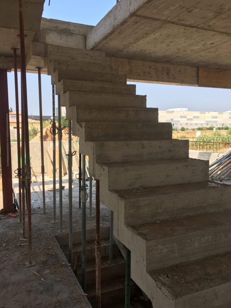 Agosto 2018: escalera quebrada e inundaciones – TrideaProjects