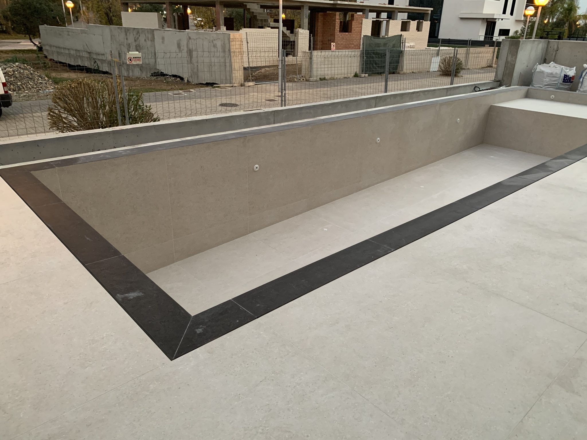 ¿Cómo hacer una piscina desbordante? – TrideaProjects